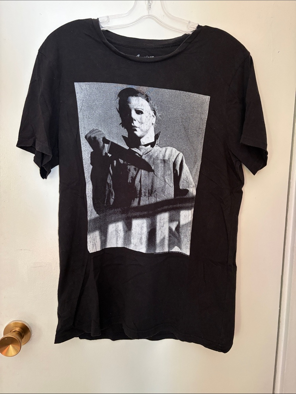 Black Graphic Horror T-Shirt featuring Micheal Myers Halloween Large